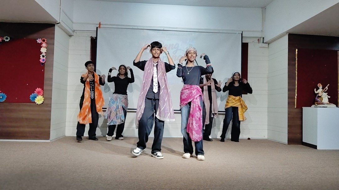 Rangtarang Day 5 Mis match Day celebration and group Dance